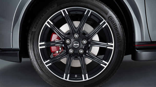 2017 Nissan JUKE NISMO RS 18 inch aluminum-alloy wheels