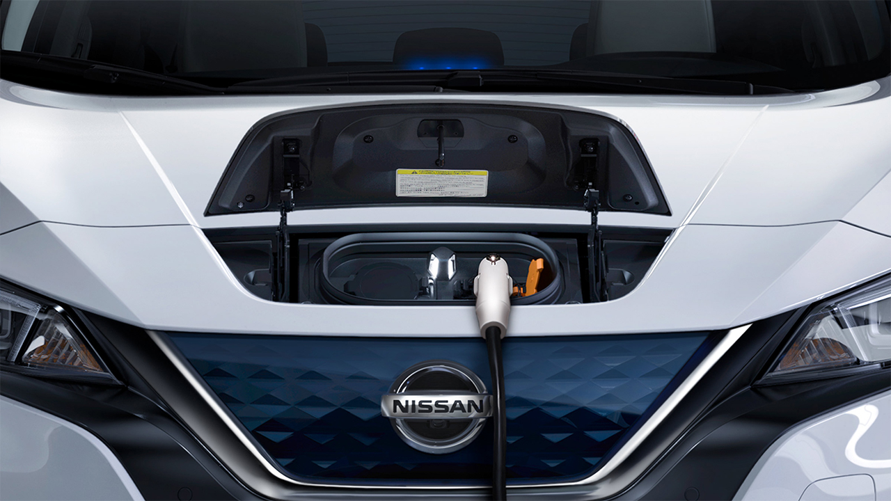 Nissan LEAF charging port